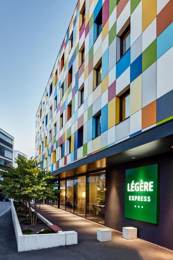 Отель Legere Express Тутлинген Экстерьер фото